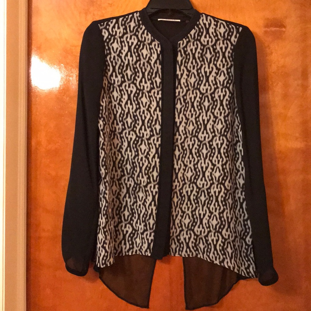 Black & Light T Tahari Blouse w/ Mesh Details
